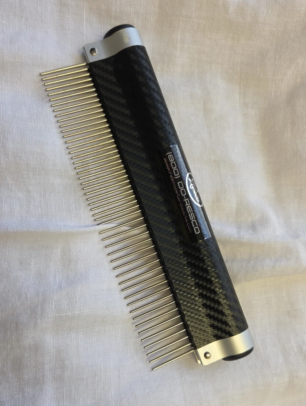 Resco Carbon Fiber Metal-Round Comb 1